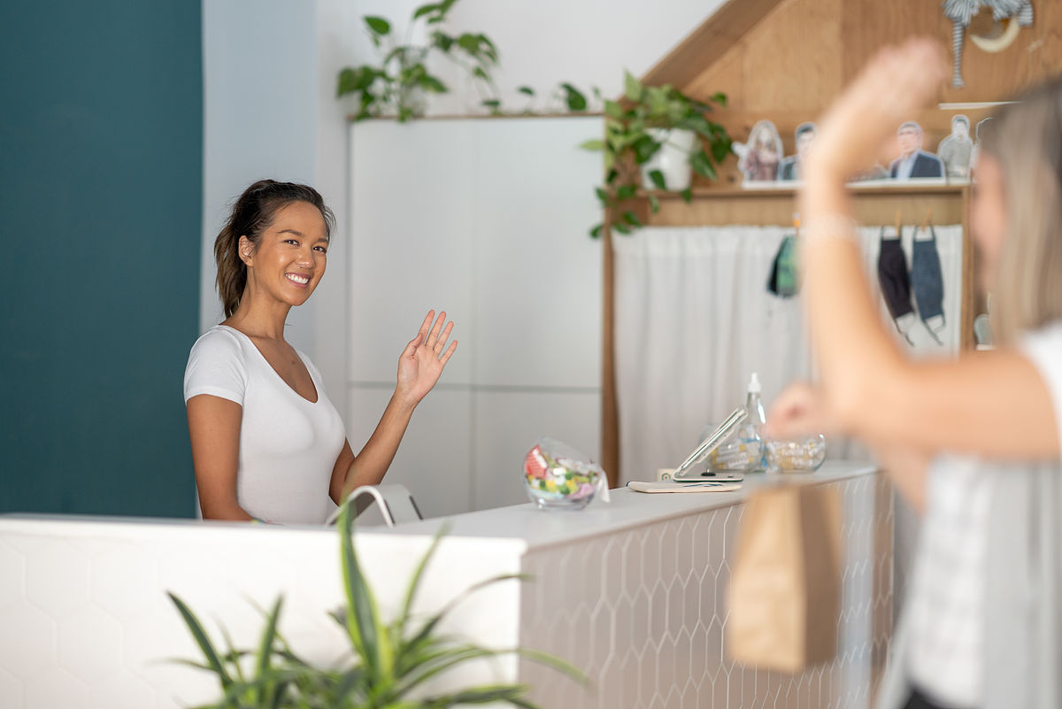 如何优雅地说再见：告别技巧及礼仪