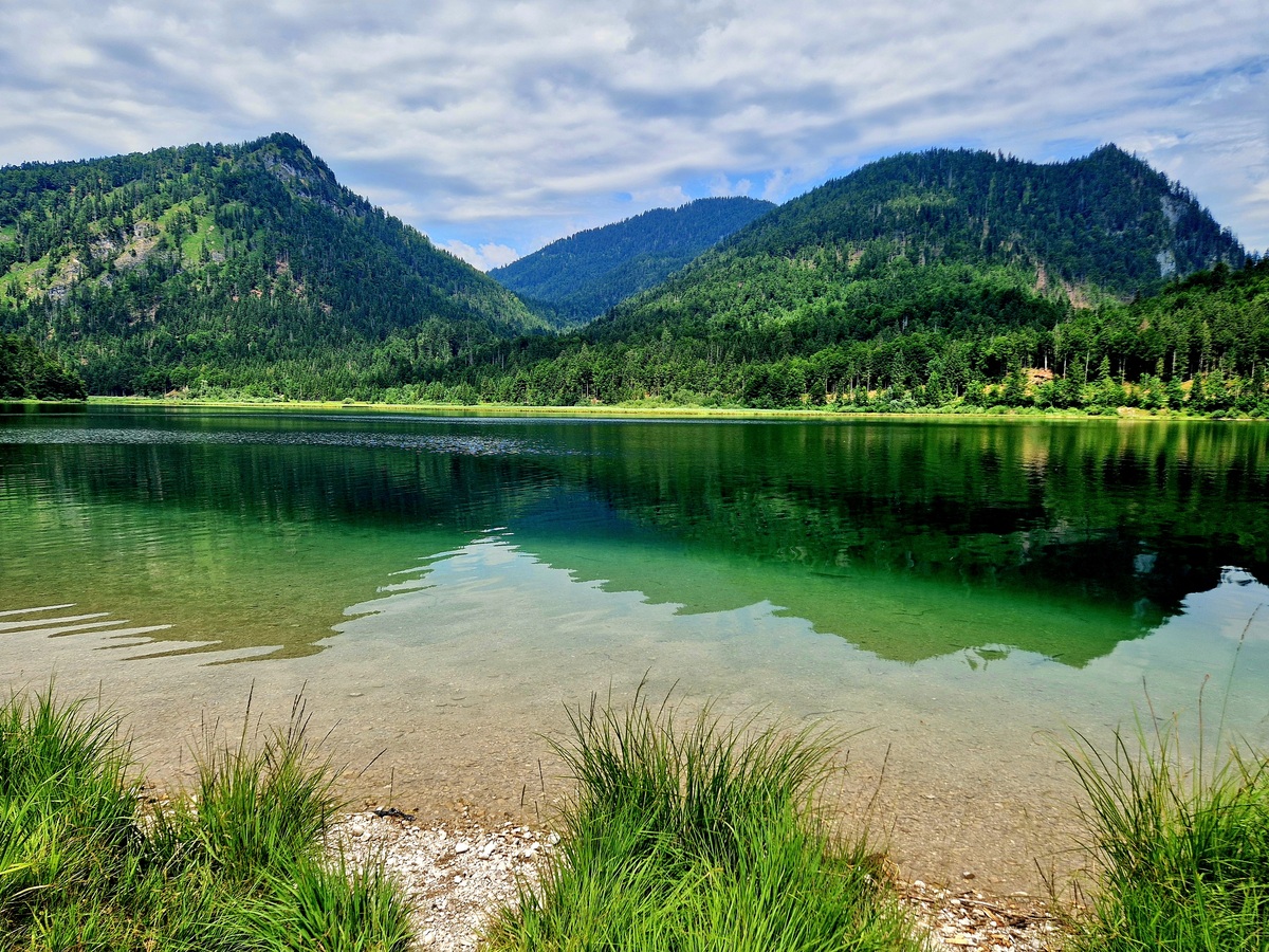 清山绿水和青山绿水：哪个词更适合你？