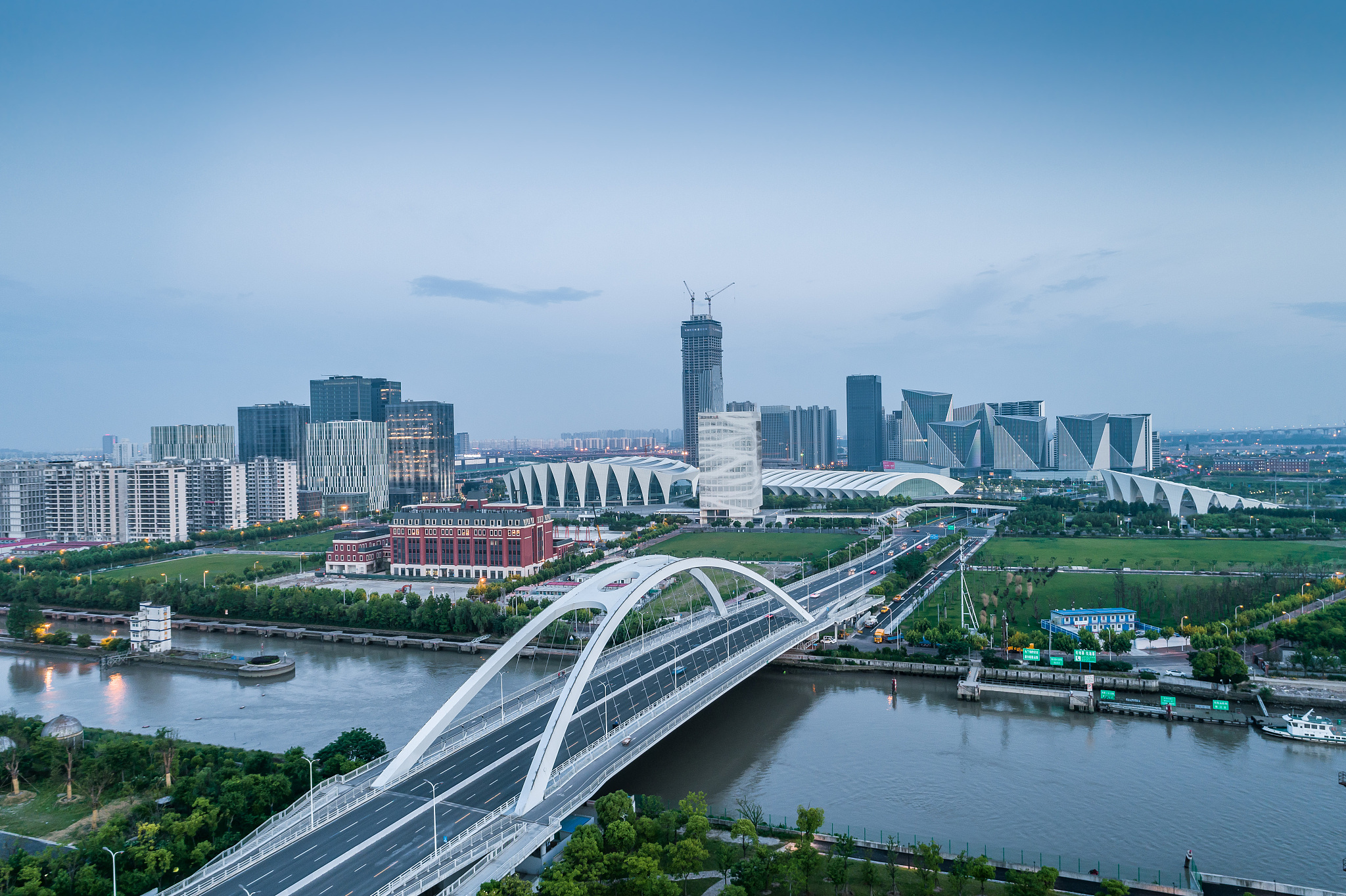 上海耀龙路桥