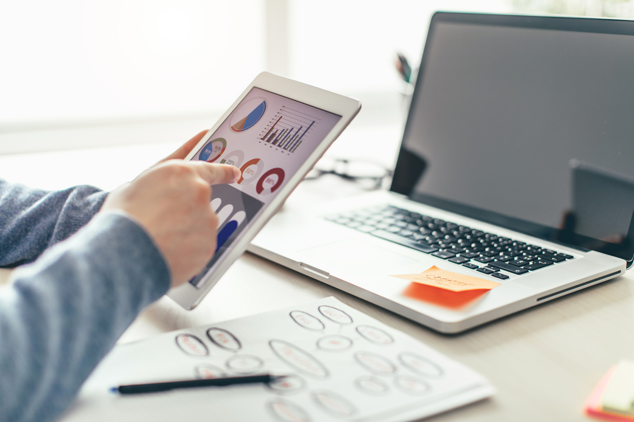 Illustrator 如何查看画布大小？