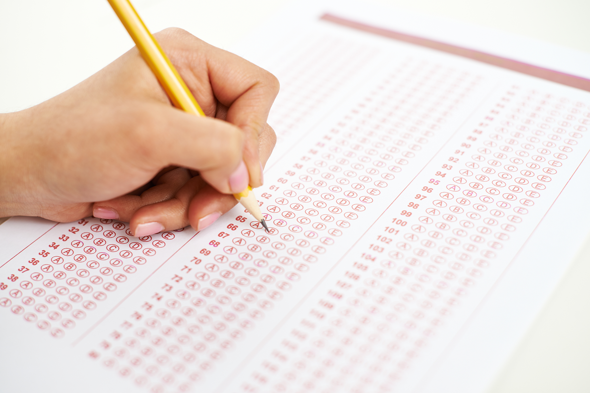 将文本转换为表格：将两段文本分别放置在A列和B列