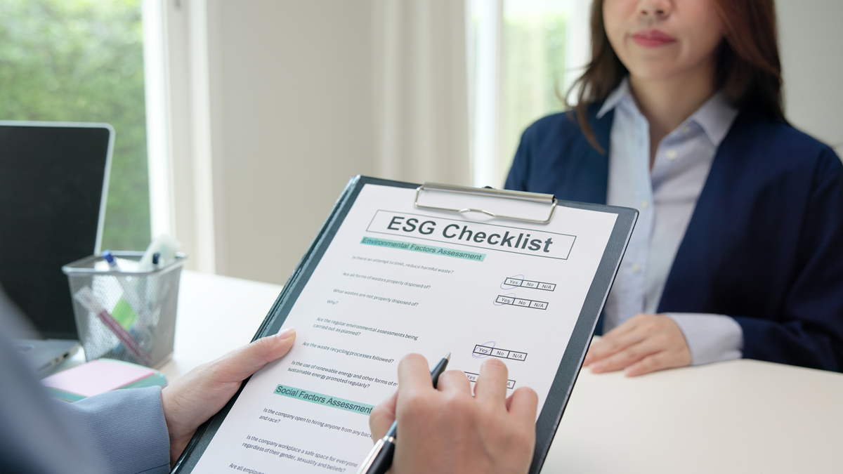 Coursera Scholarship Application: Working Professional Seeking Financial Support for Education and UK Study Goals