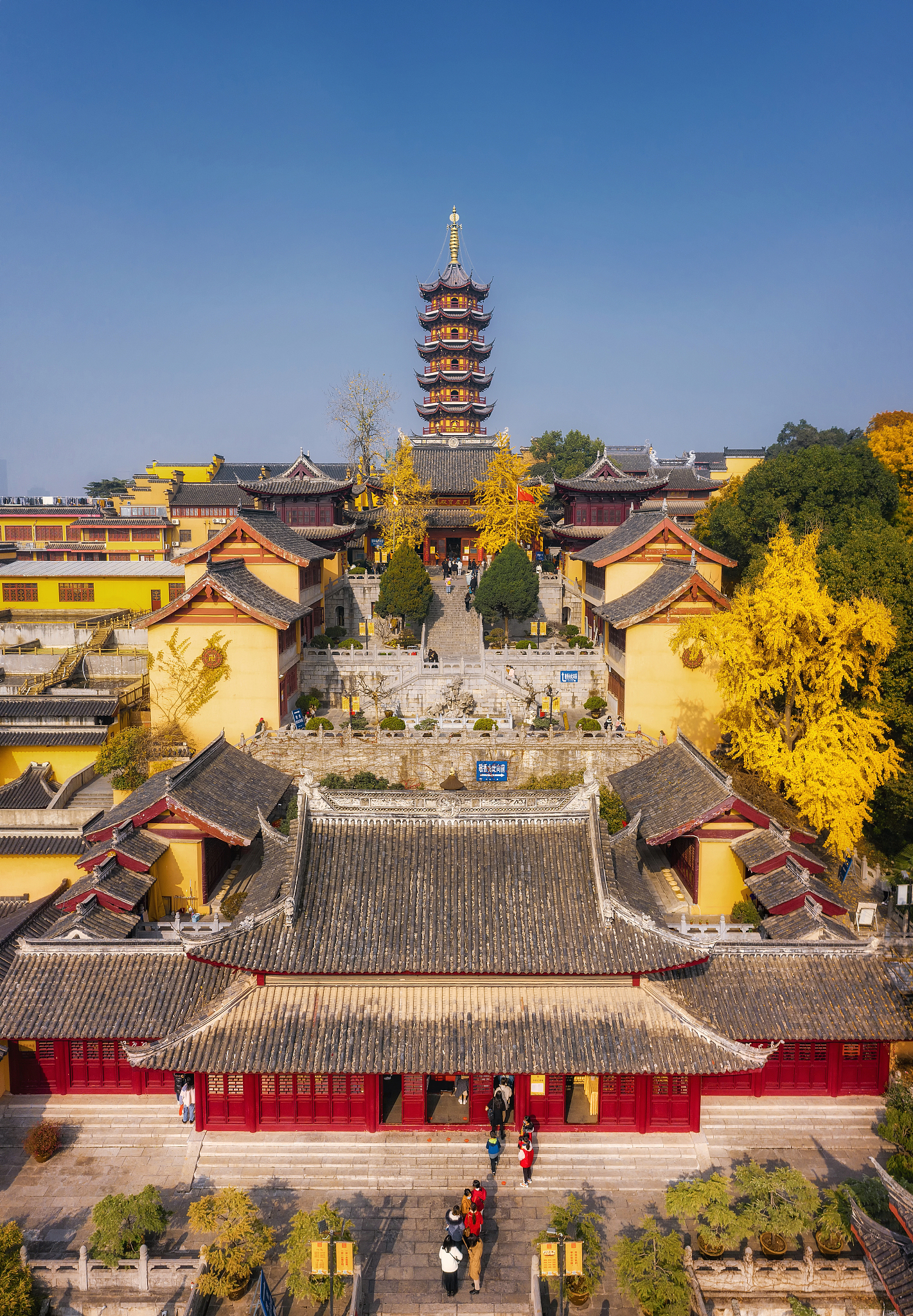 《鸡鸣寺》的辞赋要求字数多意境深描述细致