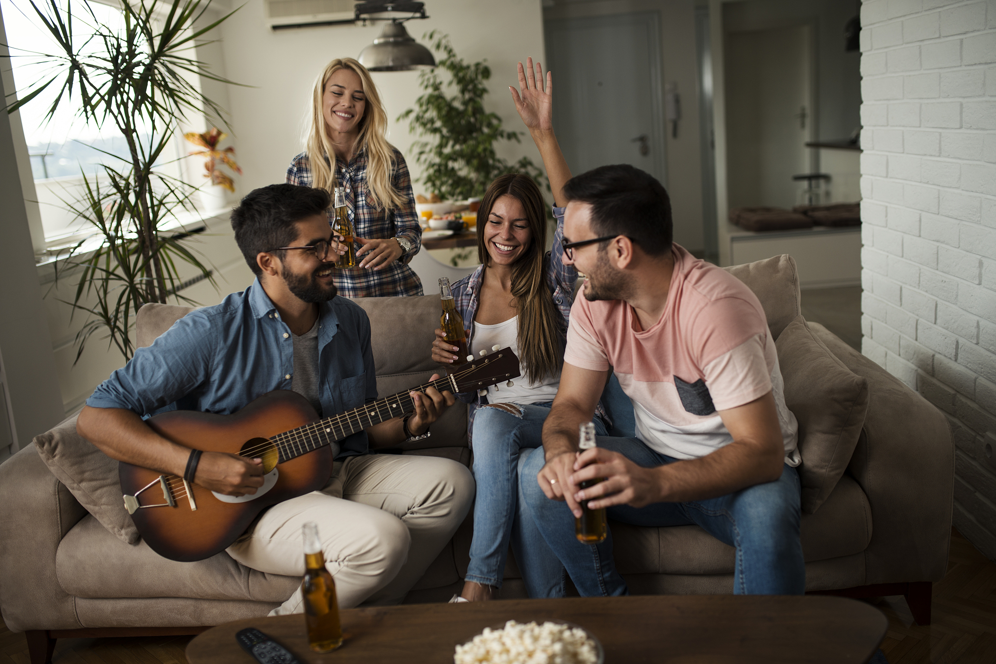 用英文写介绍朋友的书信作文