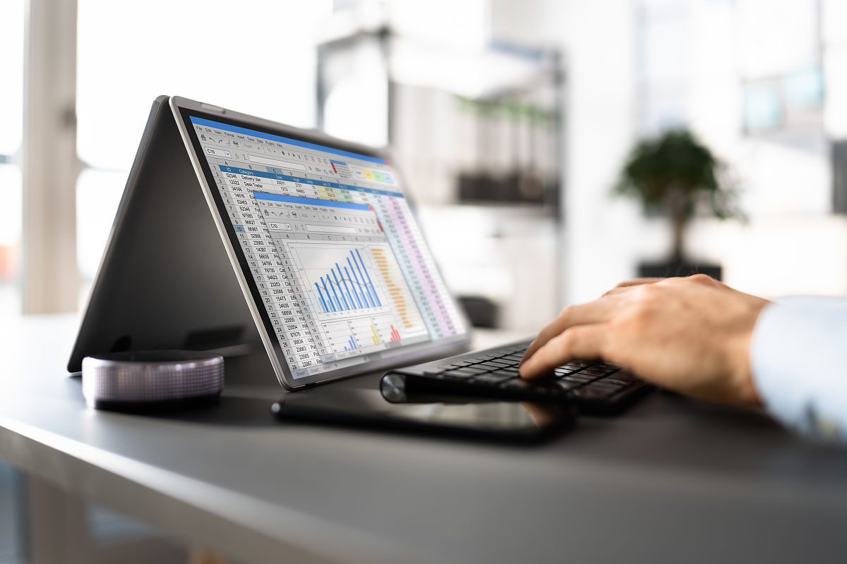 请帮我写一份公卫督导系统的开发总结报告包括实际开发结果、基本流程、进度以及开发工作评价