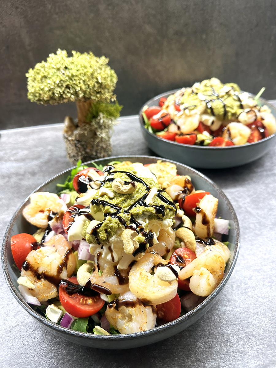 请根据以下模板写一份相似的文案使其更有画面感更加诱惑力文字数量大致相同酸辣脆爽