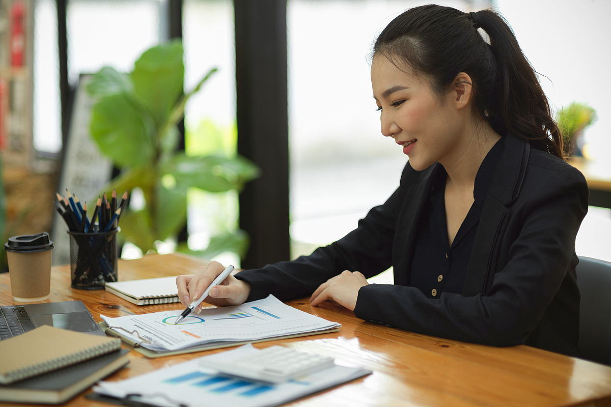 女生学工商管理好还是金融好 哪个更吃香