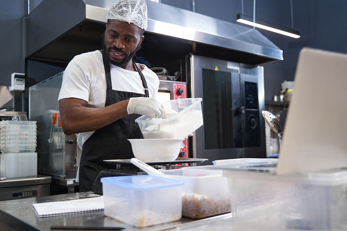 乐山第一职业中学招生办电话多少