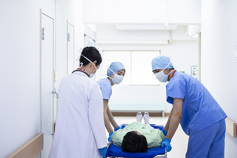 初中学麻醉专业就业前景分析：工作内容、要求及发展方向