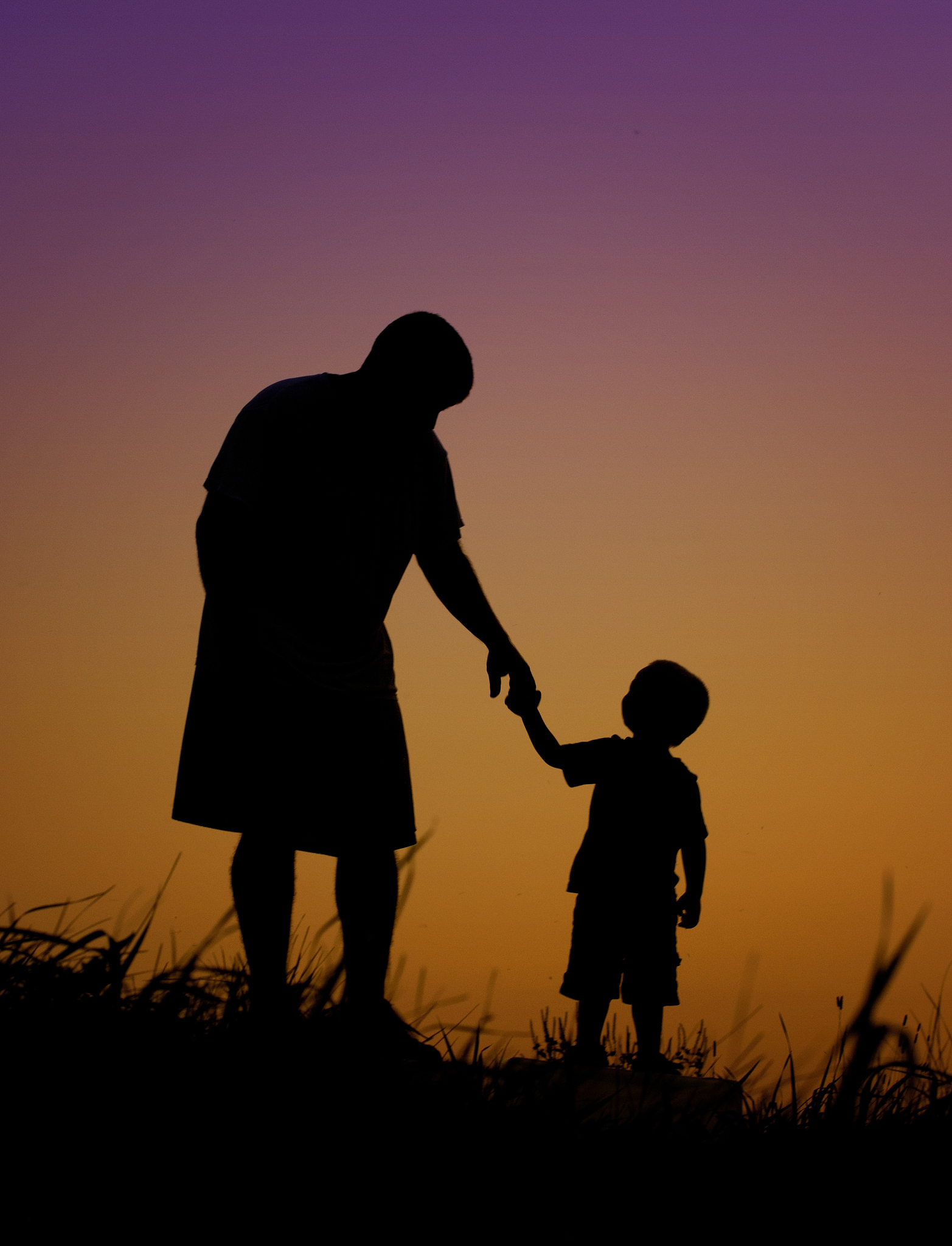 追寻成长的脚步：母亲对儿子的期盼与爱