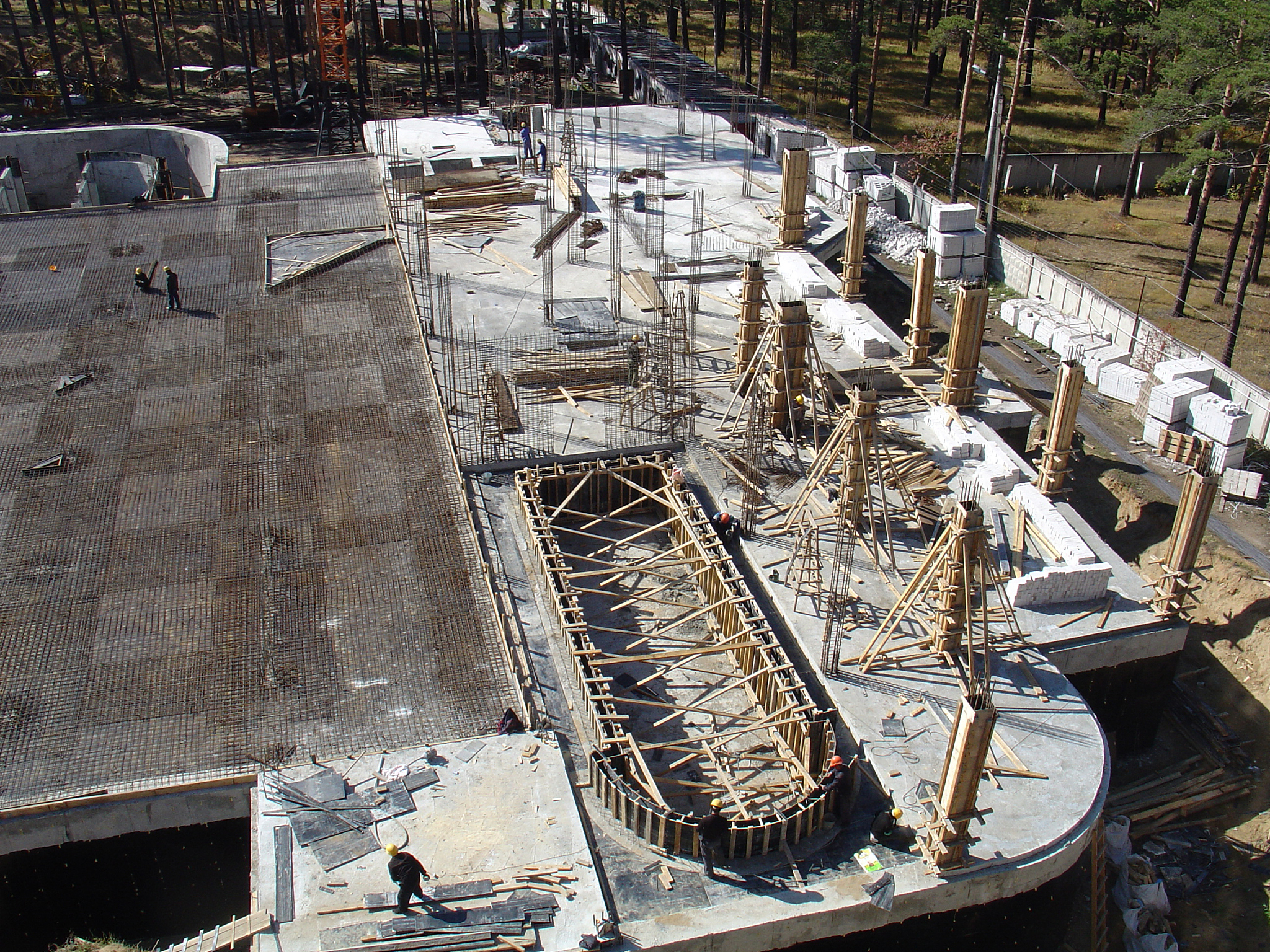 深基坑支护技术应用分析与探讨 深基坑支护技术应用分析与探讨