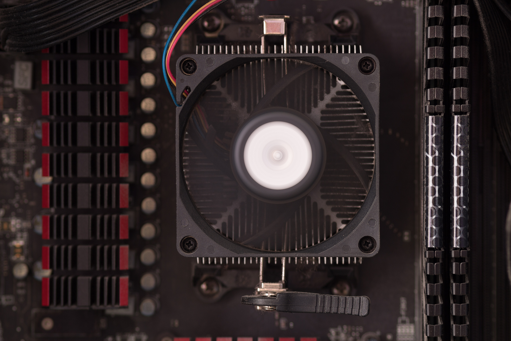 TUF B365M WIFI + i7 9700F + Titan XP 电脑配置推荐