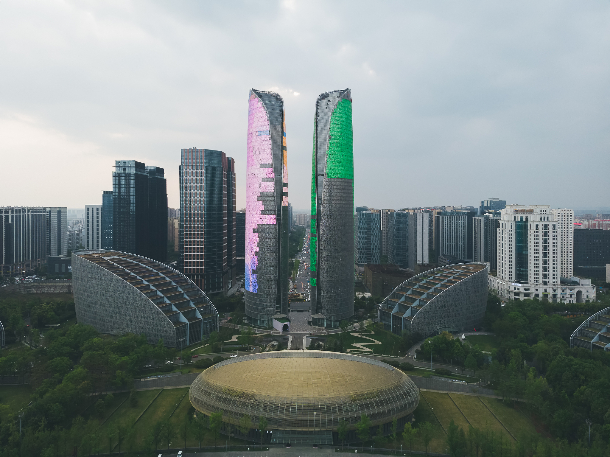 成都华夏旅游商务学校报考指南：入学条件、优势分析及就业前景