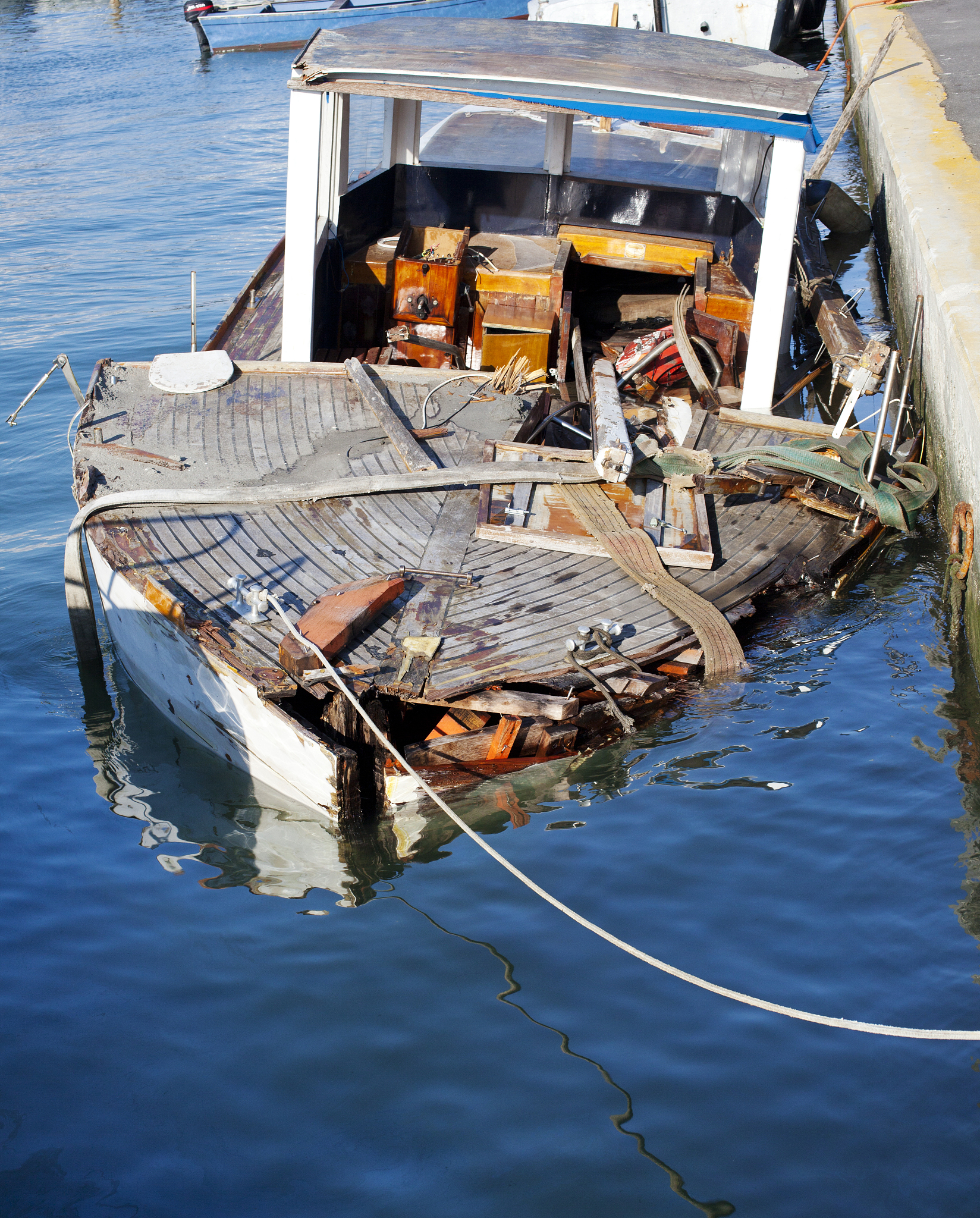 暴雨致船舶货物落海但未污染环境，是否会面临处罚？