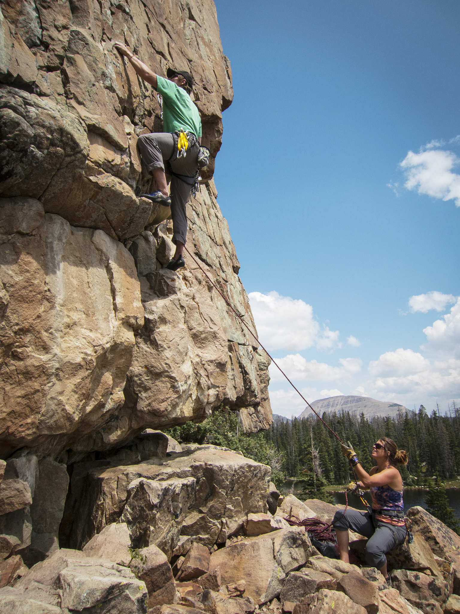 以户外运动让你的运动充满挑战和乐趣为题重新编写标题写一篇1200字文章