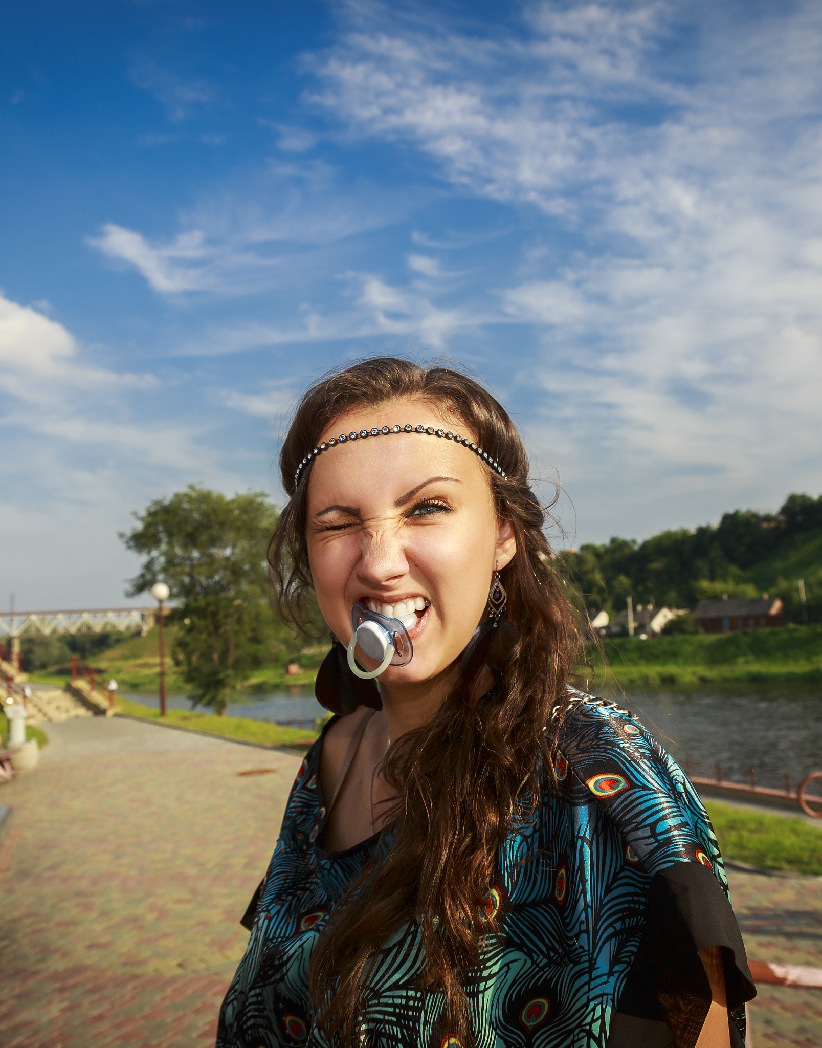 风荷载计算：鼓风效应、吸风效应及最不利工况