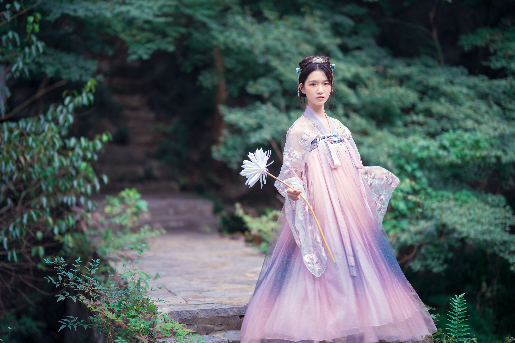 00后爱汉服：文化热、审美、社交的影响