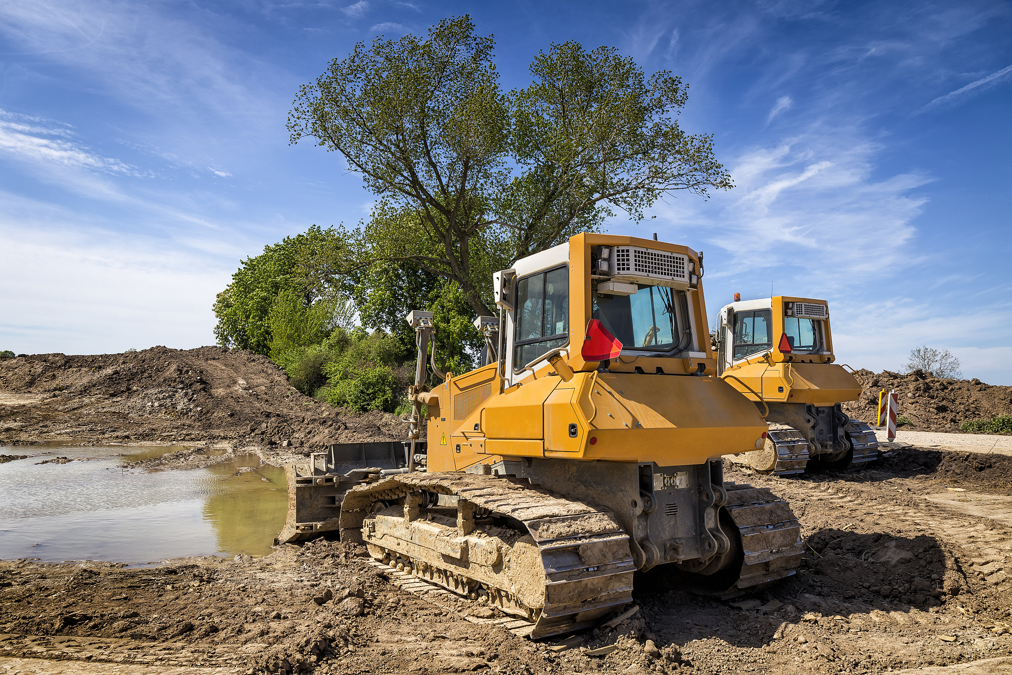 公路工程项目部机料科物资设备管理工作汇报模板 - 优化采购流程，提高使用效率