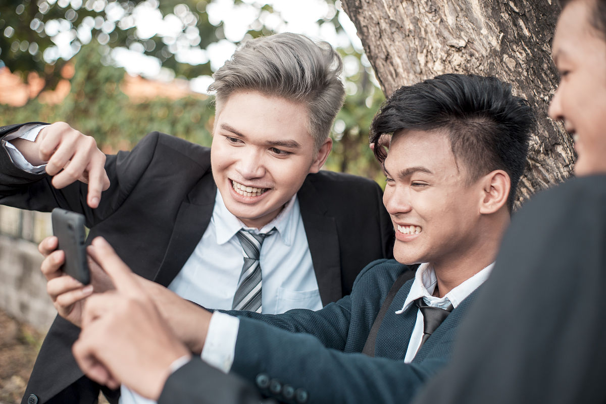 有趣的视频剪辑：创造力和幽默感的展现