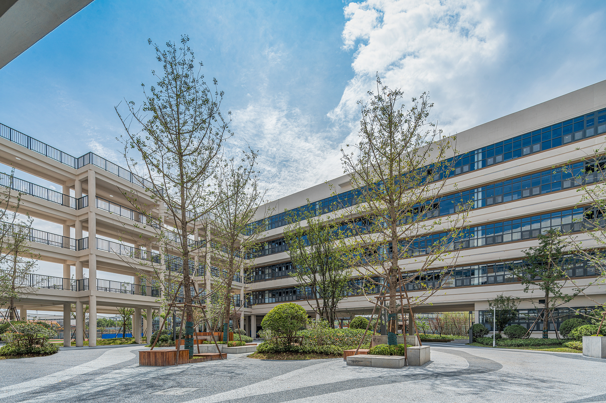 云南师范大学附属俊发城中学