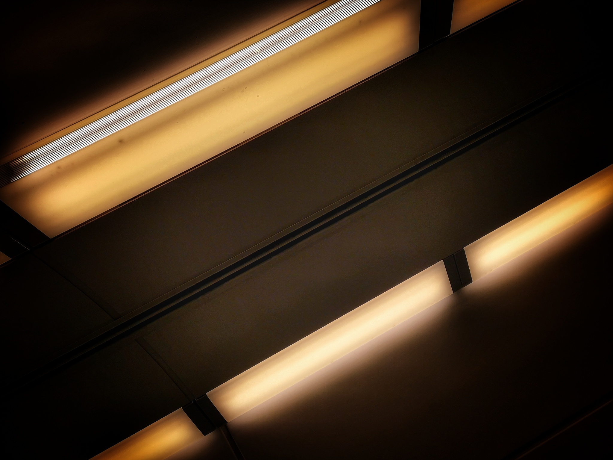 什么灯直视不刺眼？ - 了解不同光源的特点