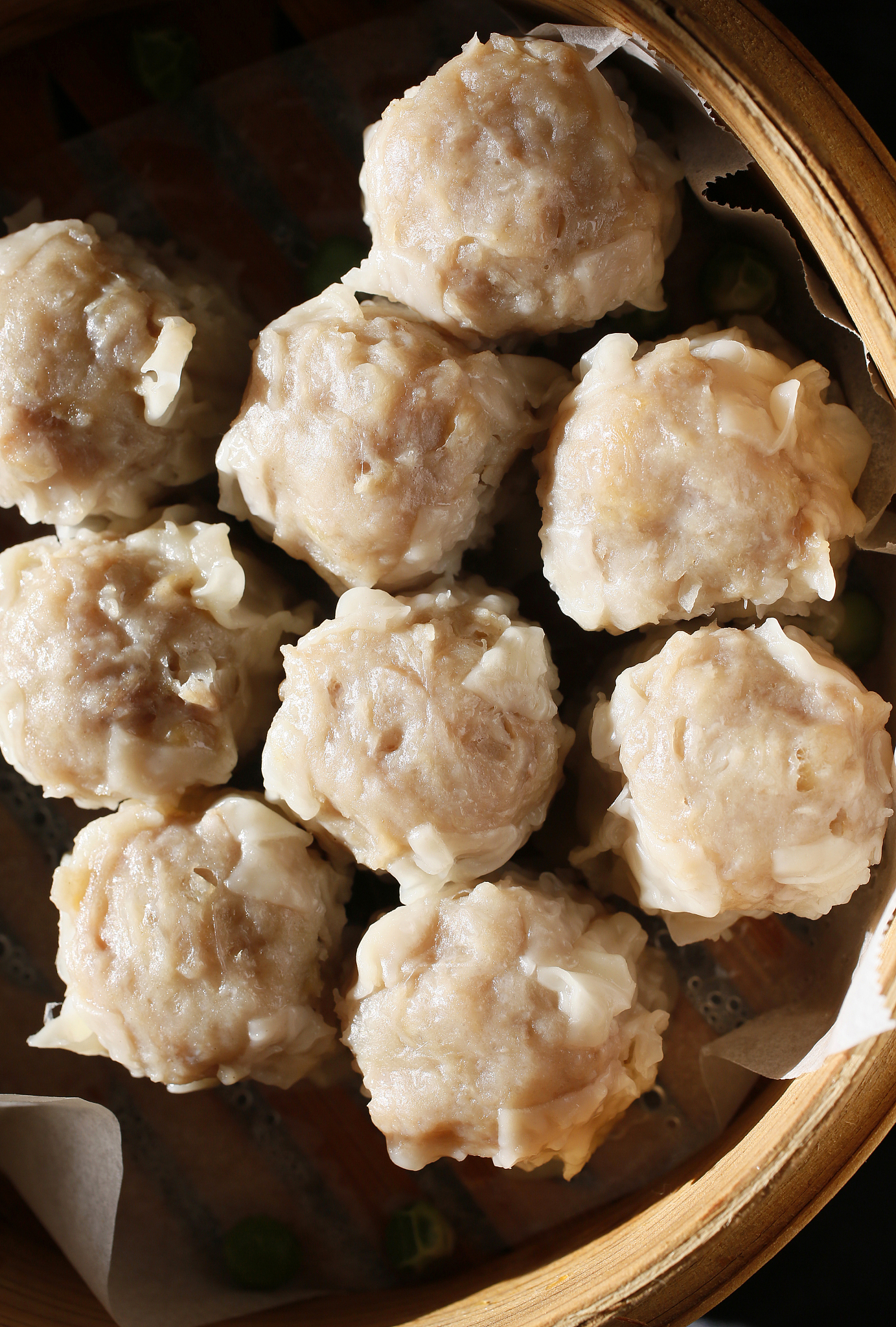 chinese dim sum shumai(siomai,shaomai) .steamed chinese groumet 