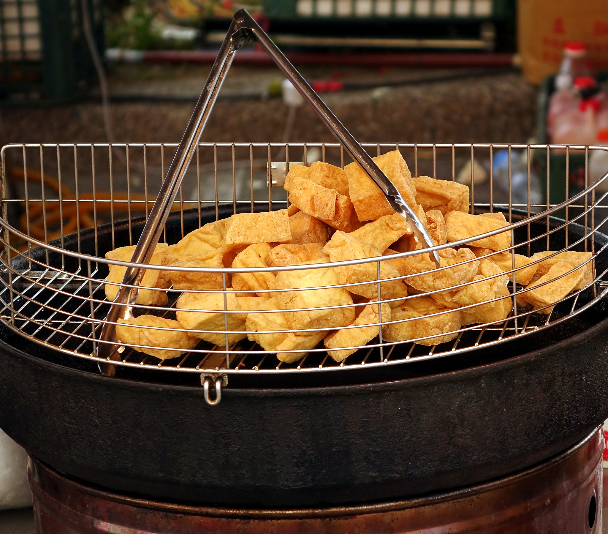 My Hometown: Ma'anshan, China - Saddle-Shaped Mountains & Delicious Treats!