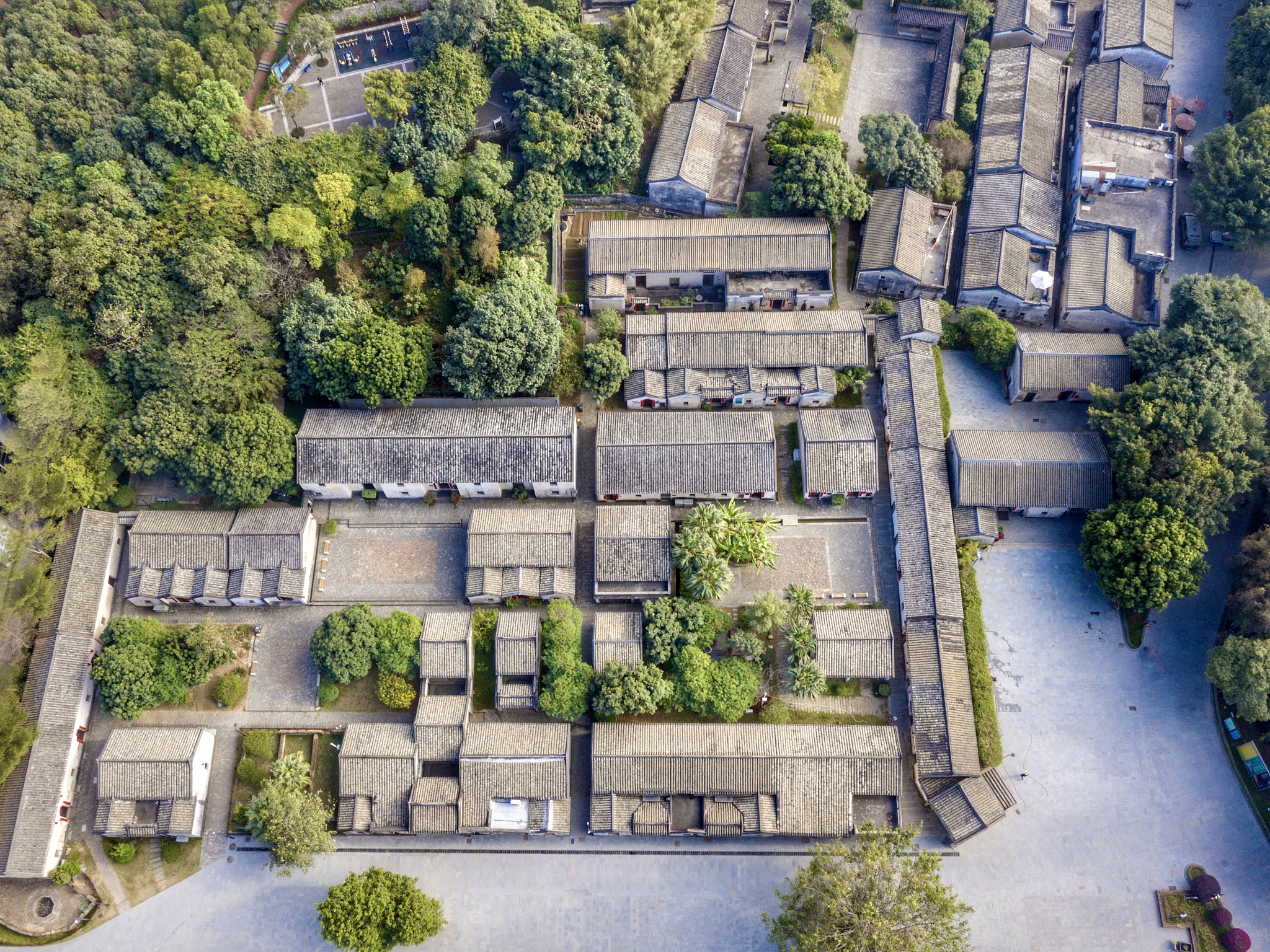 深圳乐有家房产中介公司-房屋买卖租赁评估-乐有家