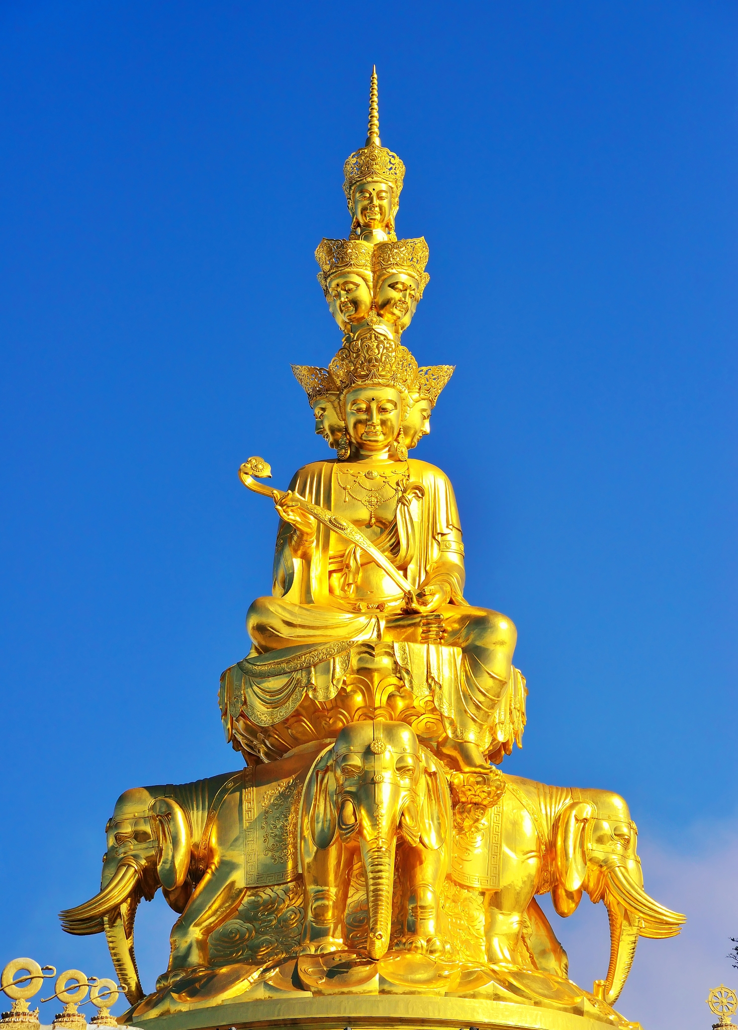 游览了峨眉山后写一篇文言文游记