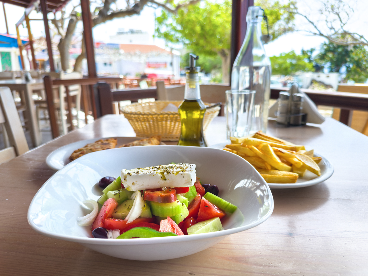 秋季派对餐盘：美味佳肴，秋意浓浓！