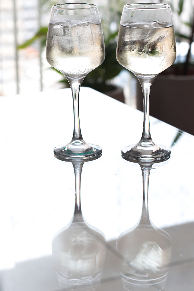 普通酒杯一杯多少两