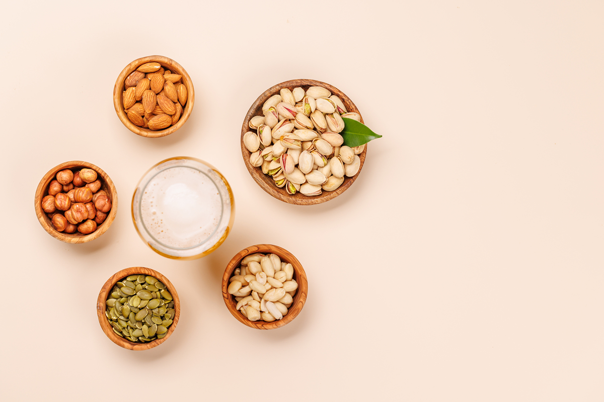 坚果盘点：哪种坚果最适合你？(幽默版)