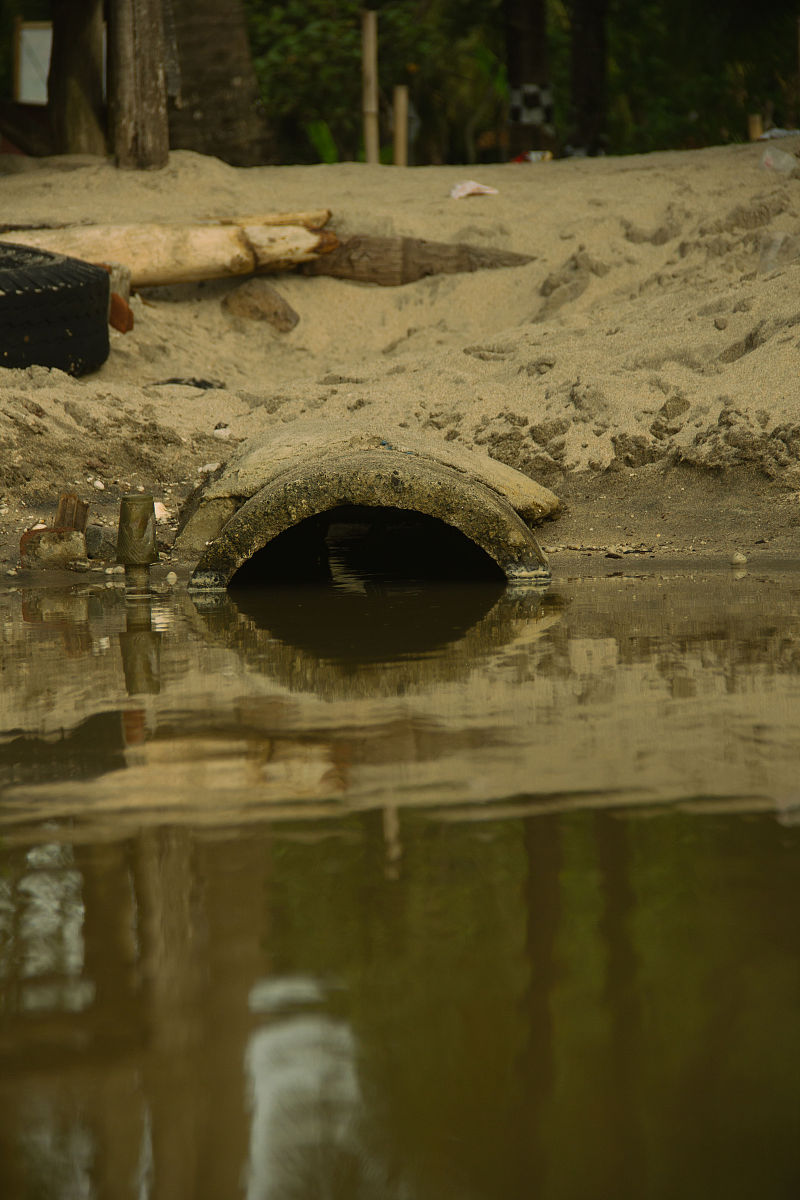 描述动车组给水系统的供水量确定方法