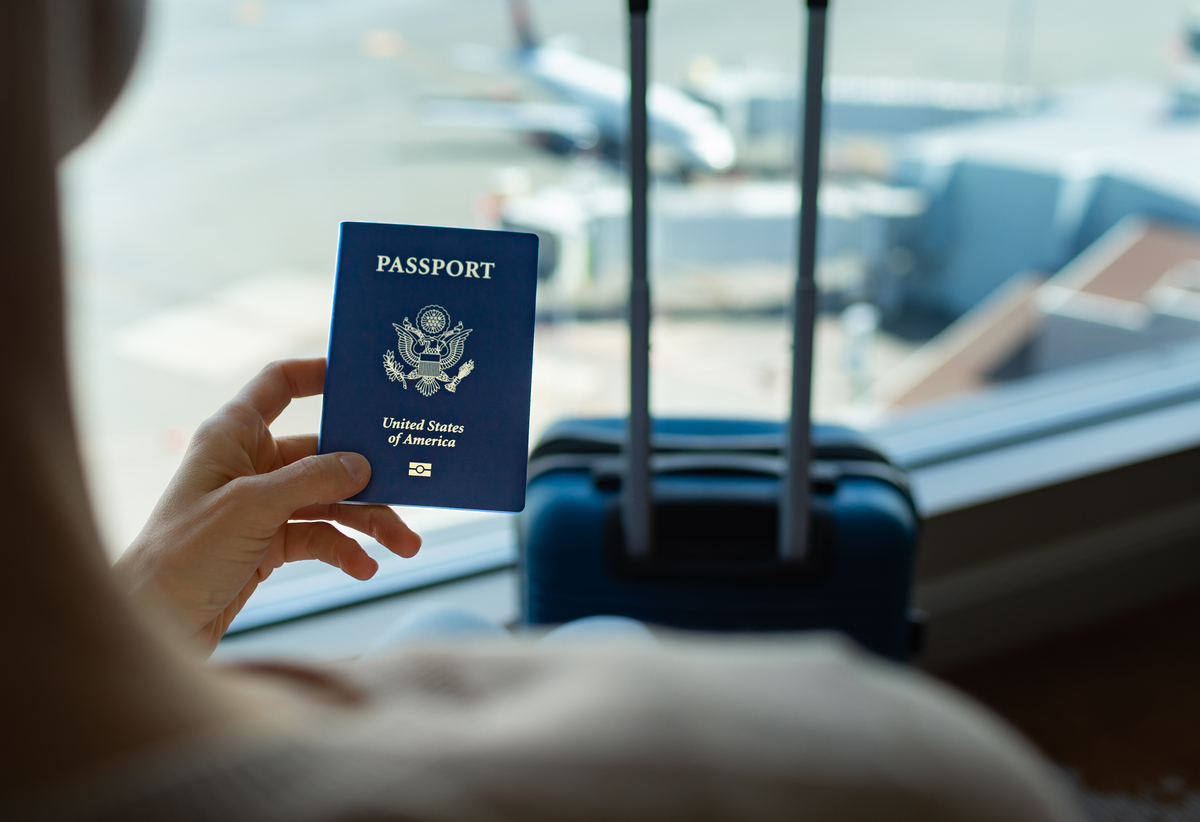 加拿大维和士兵回国需要联合国特别通行证吗？