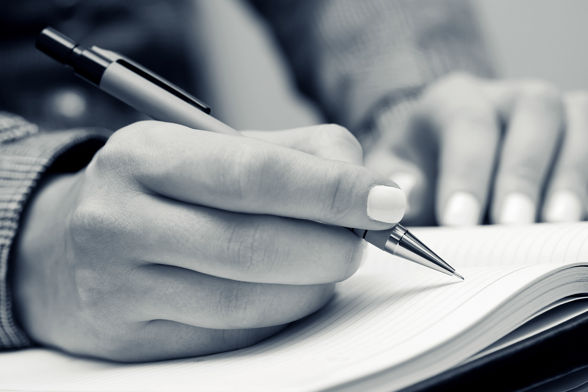 资产类会计科目记账方向是？