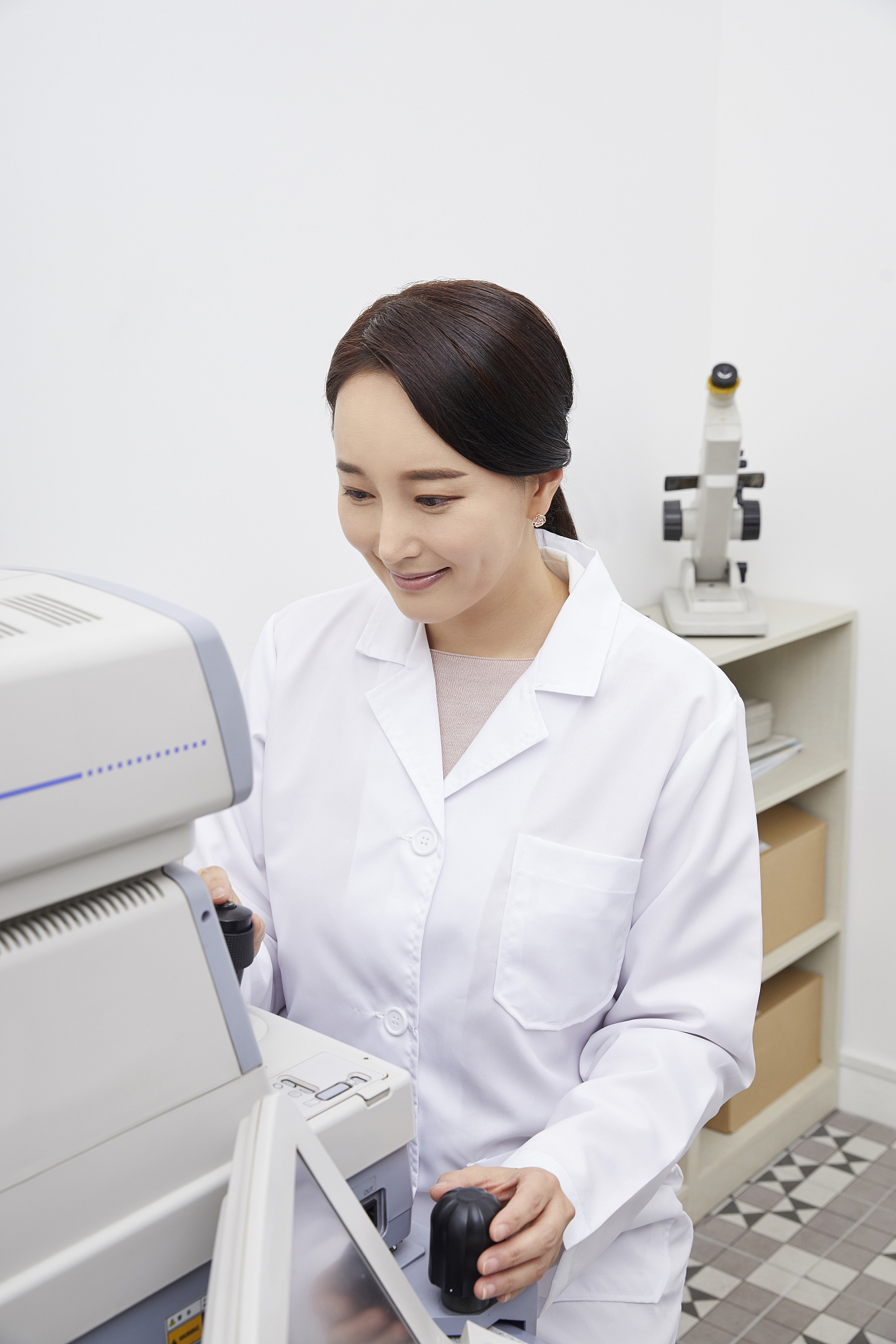 青岛经济职业学校—视力矫正技术专业