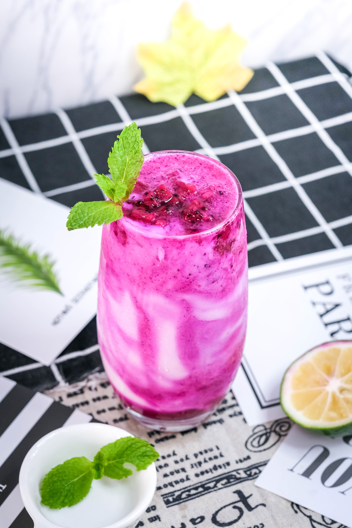 火龙果香蕉奶昔的做法_火龙果香蕉奶昔怎么做