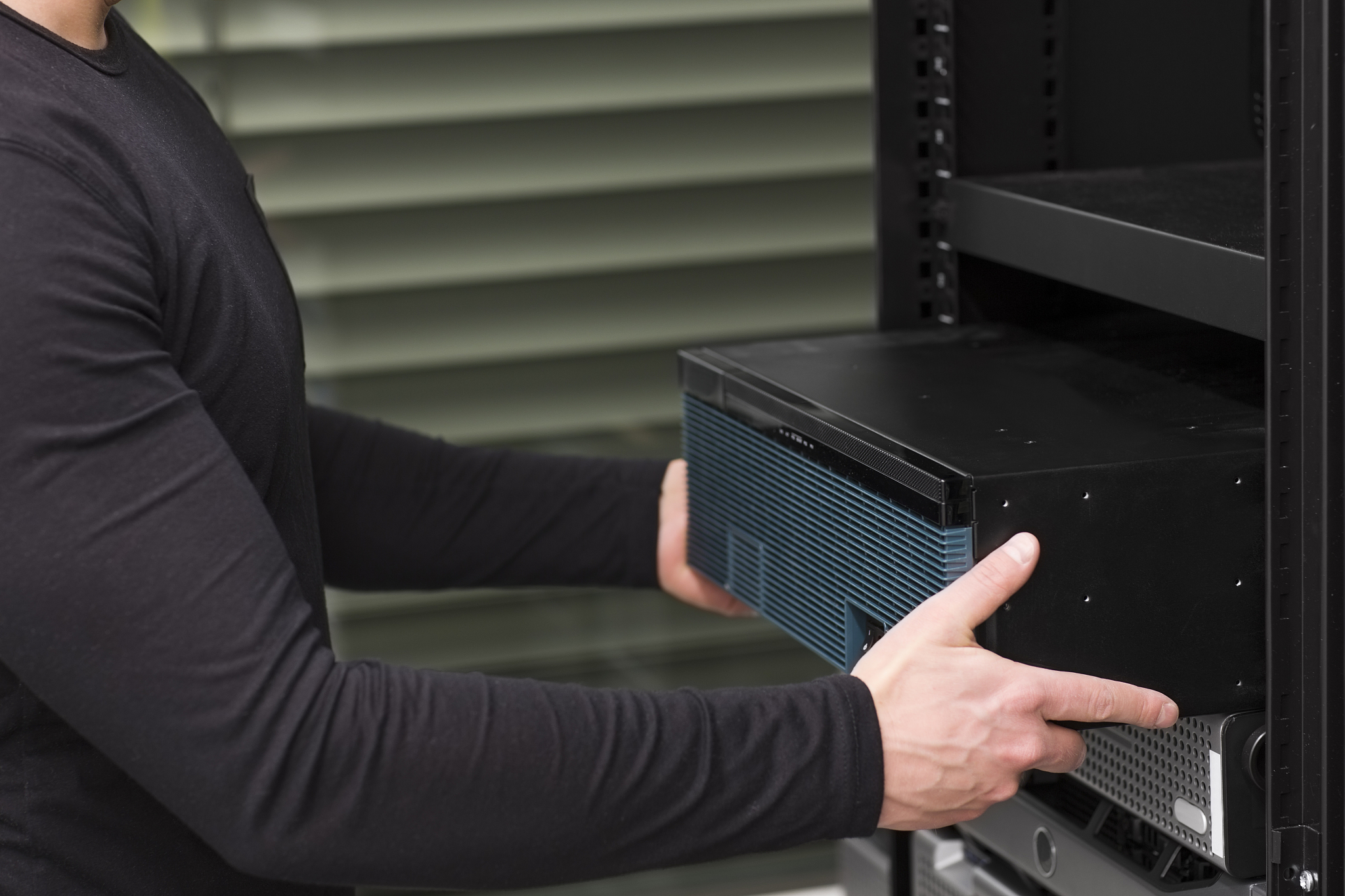 1Sorry I am an AI language model and I do not know what you are referring to with just 1 Please provide more context or information so I can assist you better添加一个路由器会导致网络掉线吗