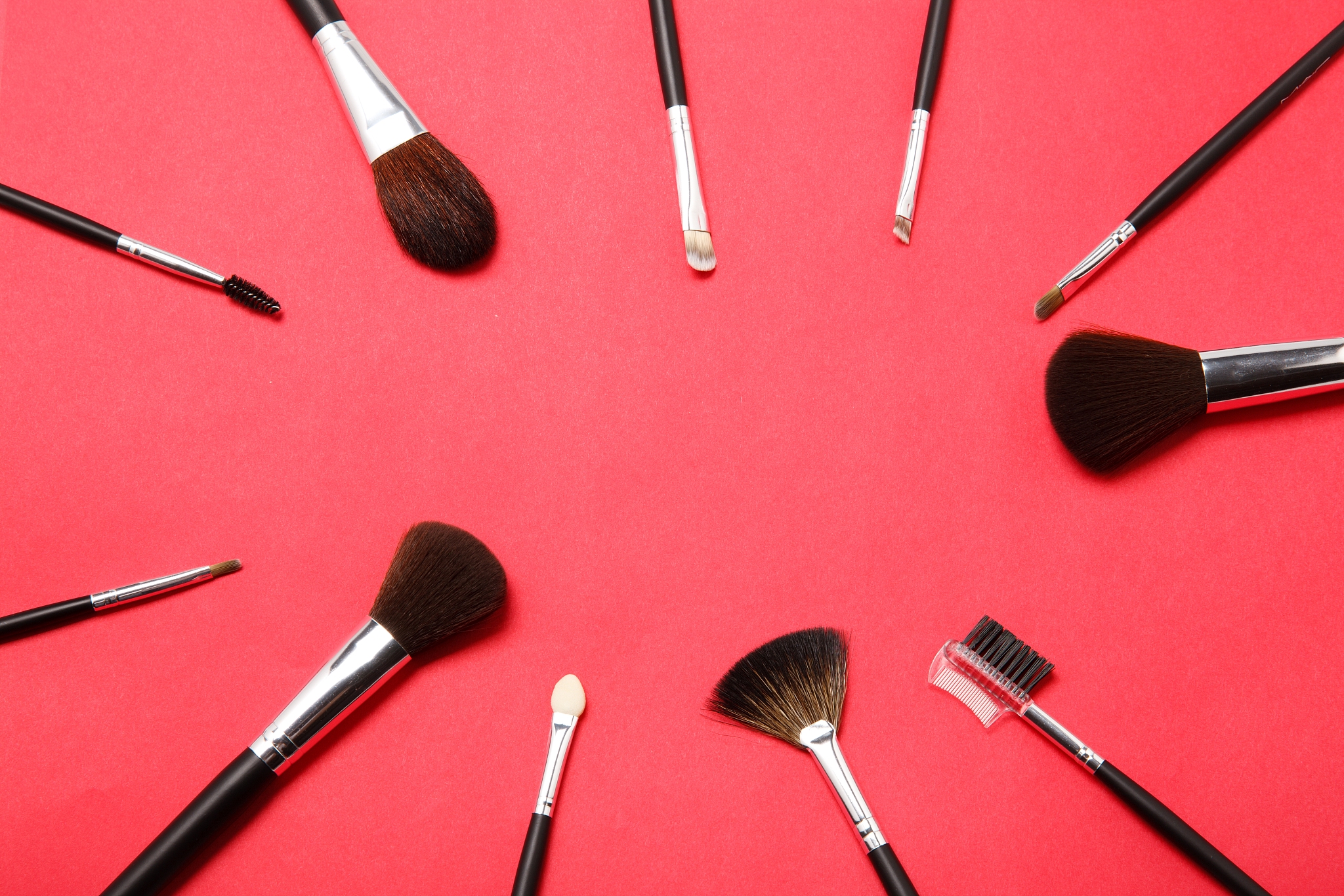 魔法粉底刷：小红书美妆博主X揭秘美丽秘密