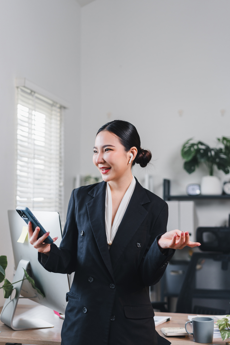 不接领子是什么意思？解读穿衣细节背后的职场潜规则