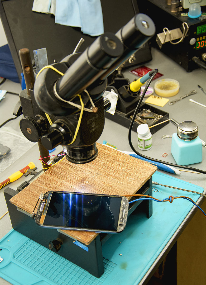 手机坏了去医院是挂骨科还是内科？