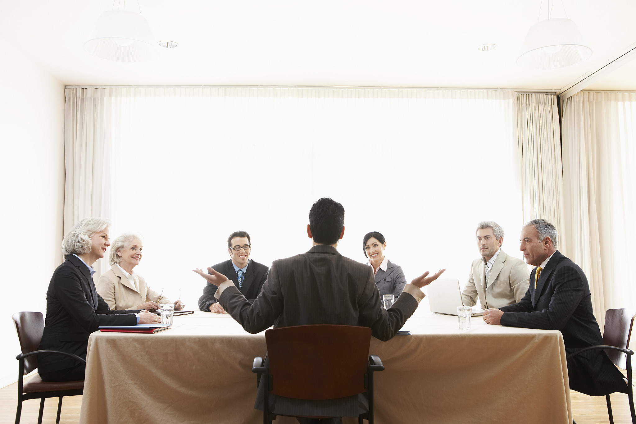 领导有病了大周末开会