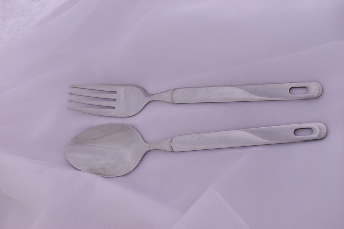 201不锈钢餐具有毒吗
