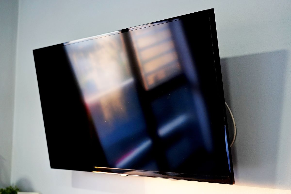 三星画壁电视防蓝光护眼吗？与其他OLED电视区别大吗？