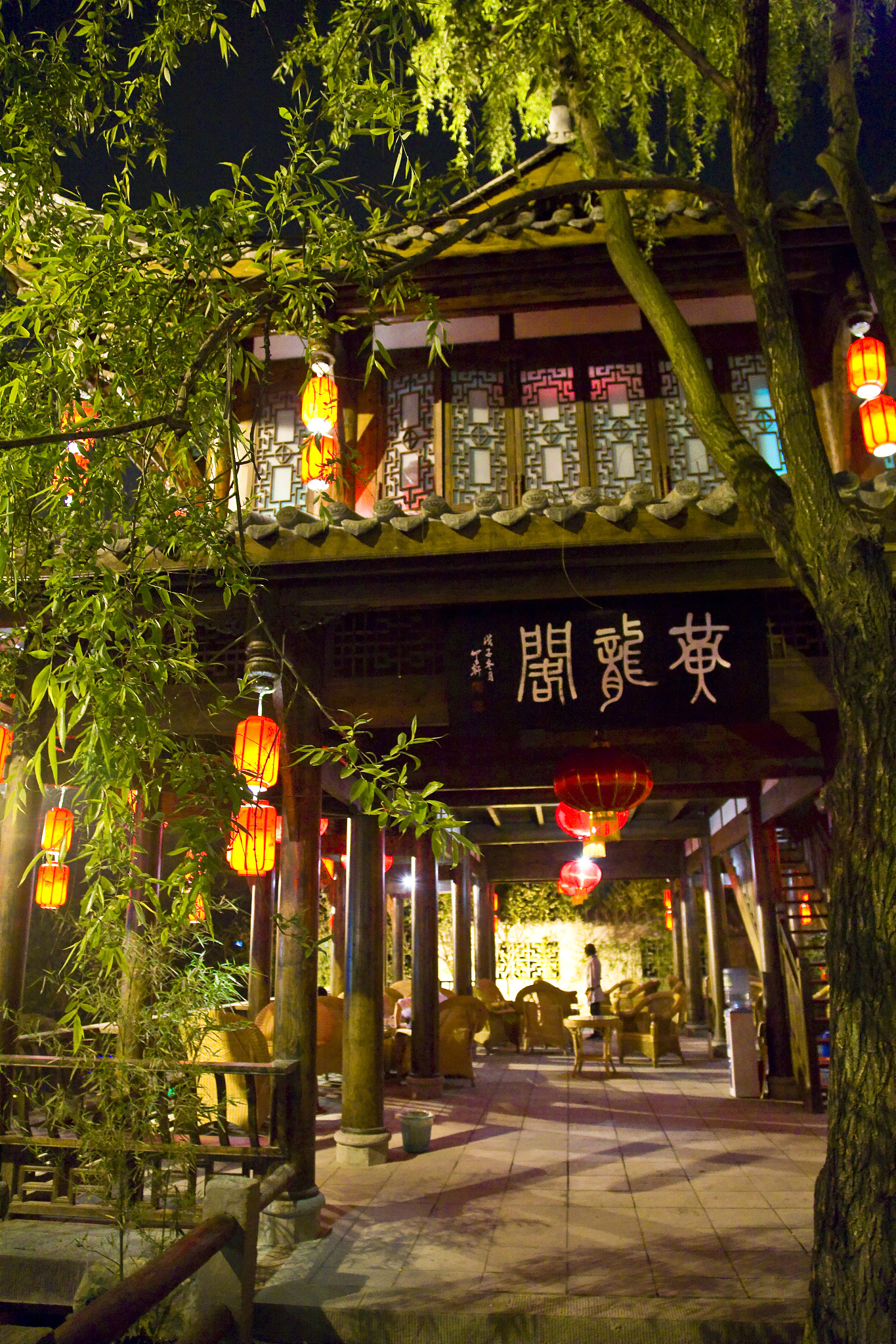 成都金牛智选假日酒店到锦里古街怎么去？地铁/公交/打车路线推荐