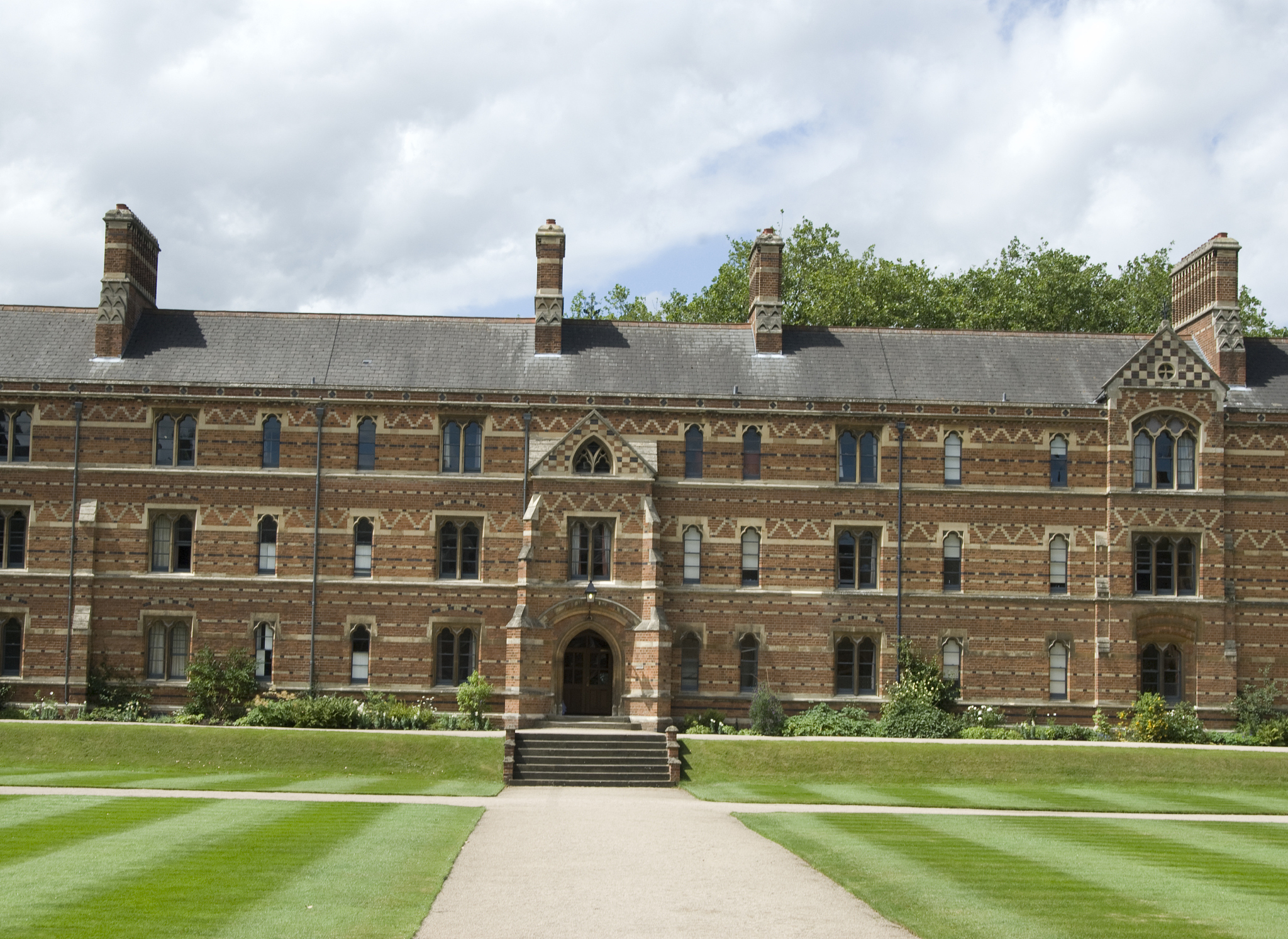 成都技术学校招生指南: 选择最优专业的完整目录