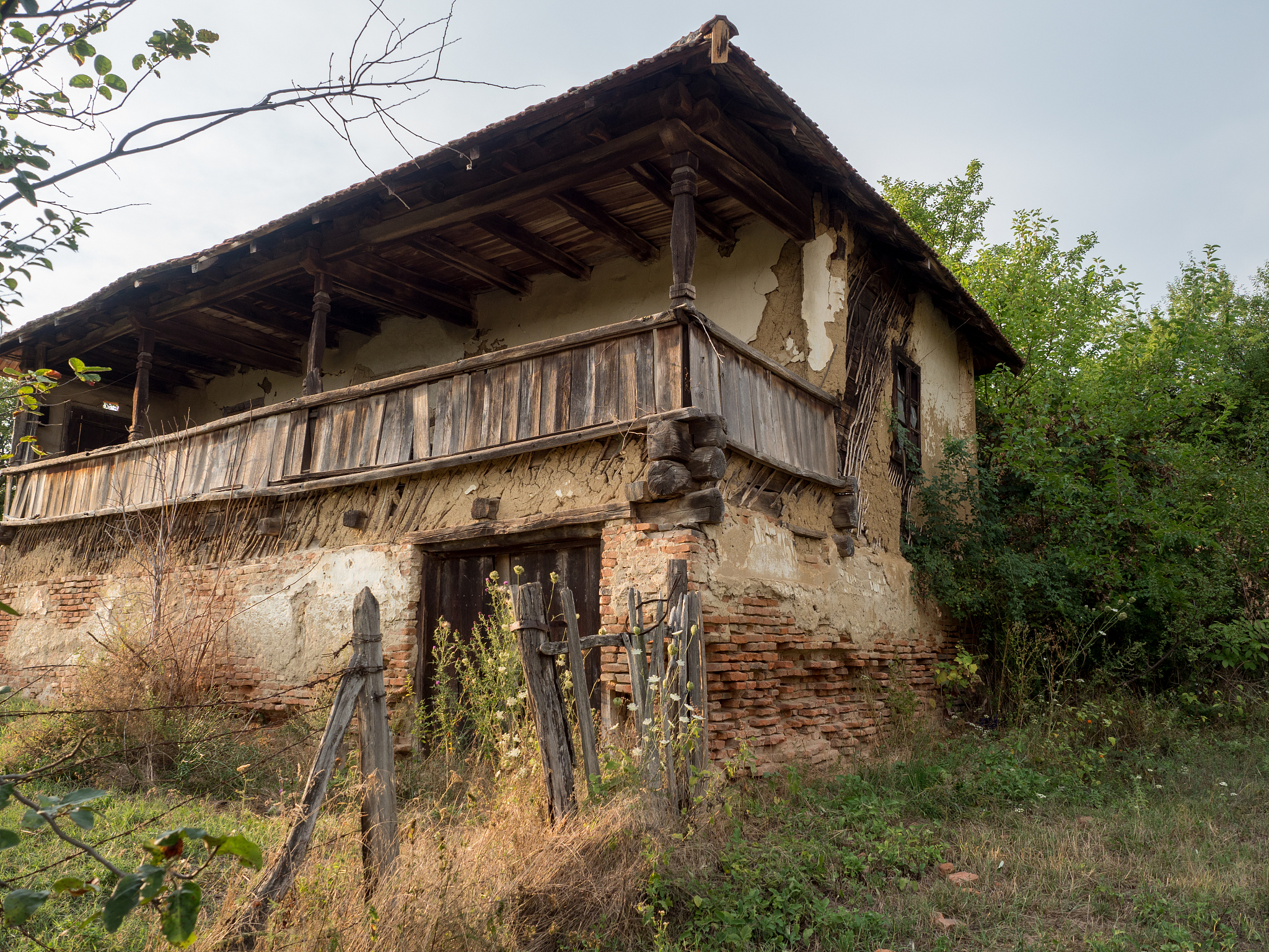 空心化导致村落荒废传统建筑会怎么样