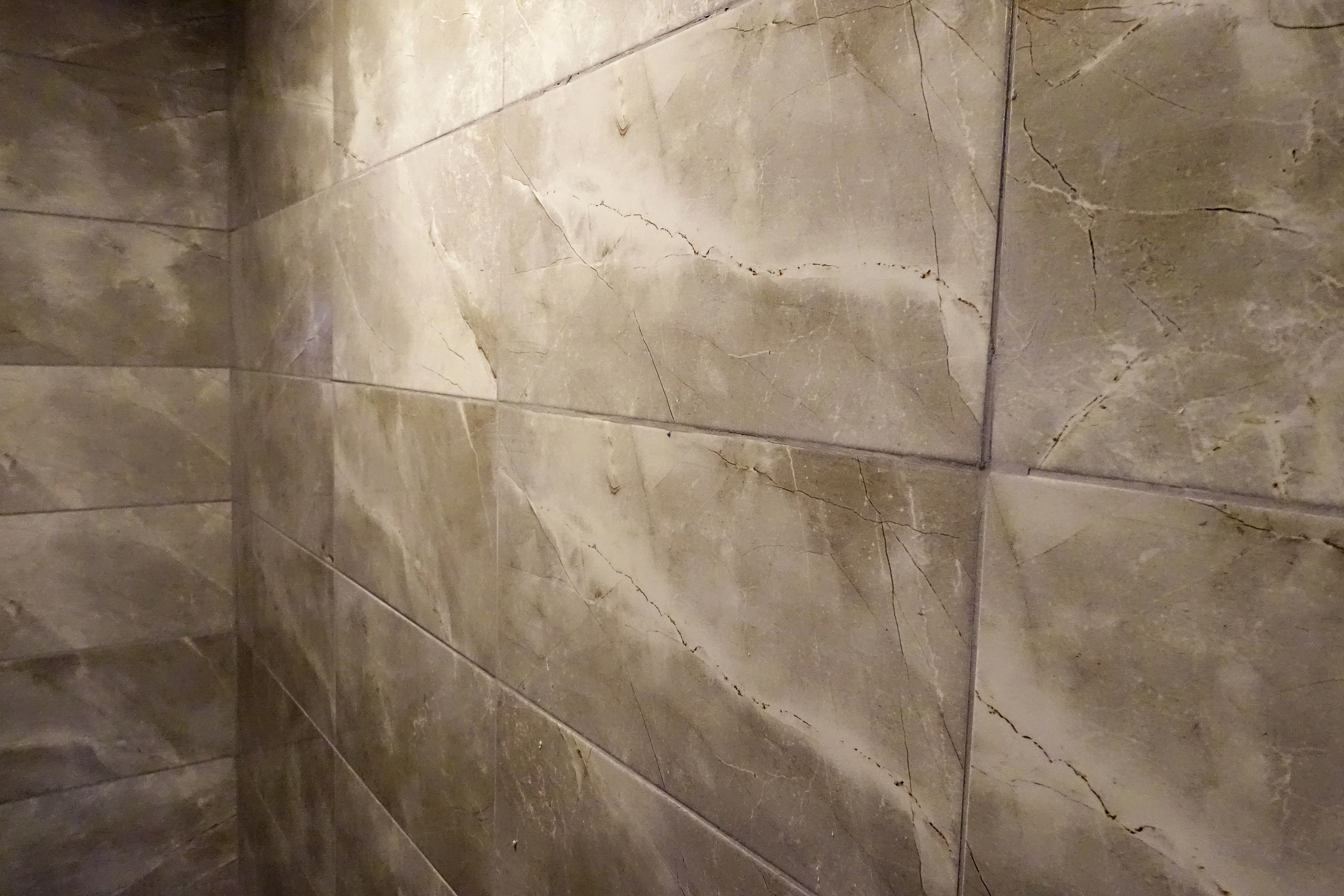 4平米卫生间贴砖需要多少水泥和沙？详细计算方法