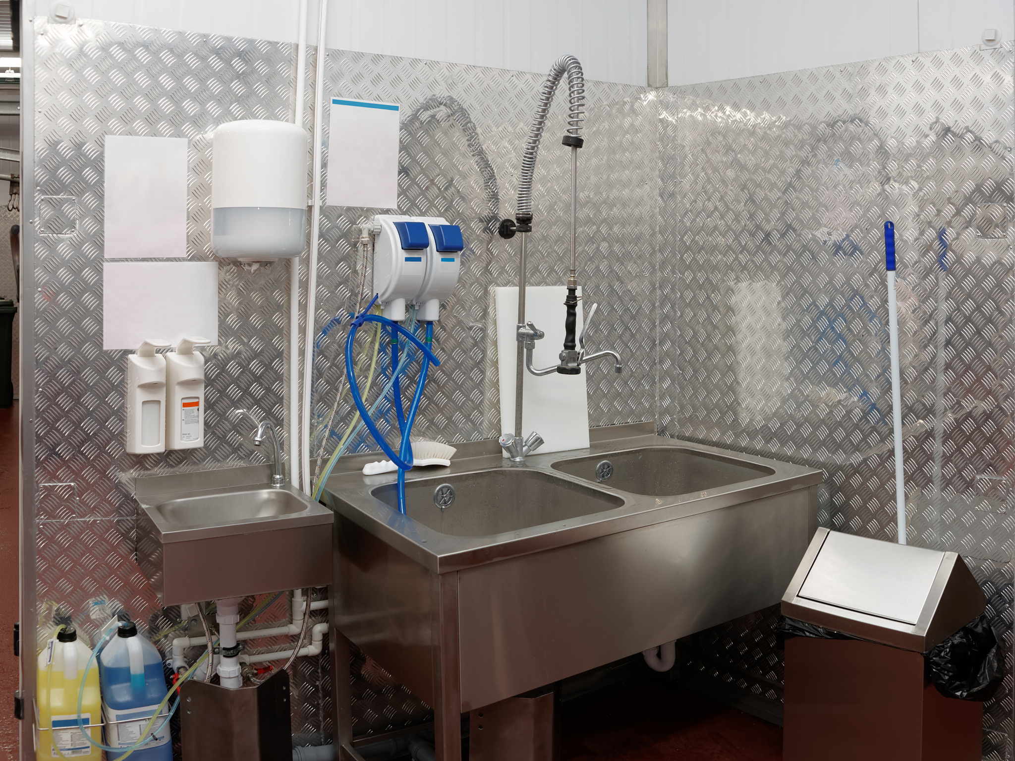 modern dishwashing room