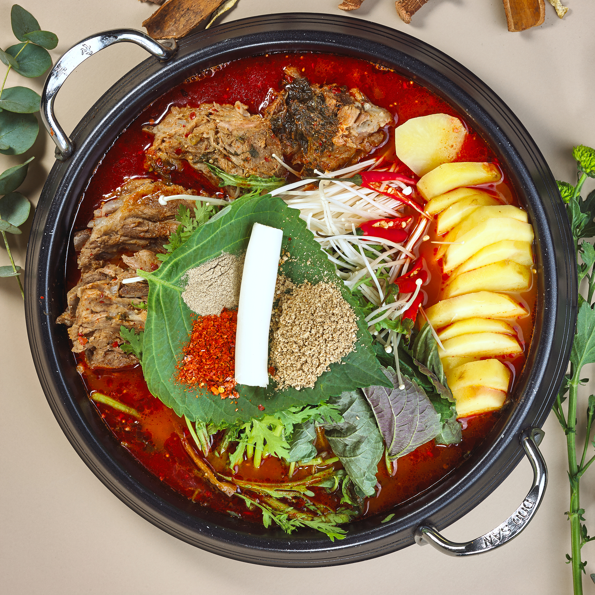 帮我写一个外卖冒菜的好评30字